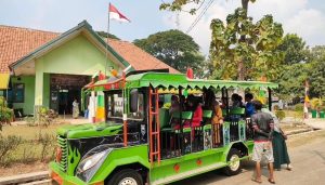 Selalu Hadir untuk Masyarakat, Prajurit dan Srikandi Tengkorak Kostrad Gelar Sunatan Masal
