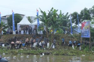 Lantamal I Ikut Serta Laksanakan Program Kali Bersih Nasional Tahun 2023 Secara Serentak Di 78 Titik Tersebar Seluruh Indonesia