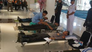 Lanal Bengkulu Gelar Donor Darah dan Sosialisasi Penerimaan TNI AL di Bencoolen Indah Mall