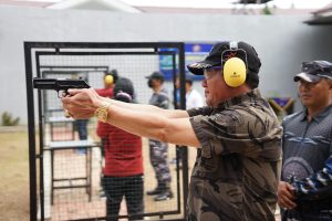 Lanal Bengkulu Gelar Lomba Menembak Pistol Eksekutif HUT Ke-78 TNI, Wakil Gubernur Sabet Juara Satu