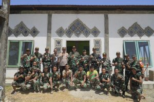 Pangdivif 3 Kostad Tinjau Latihan Menembak Senjata Berat