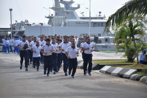 Pangkoarmada I Laksanakan Olahraga Bersama Personel Lantamal XII