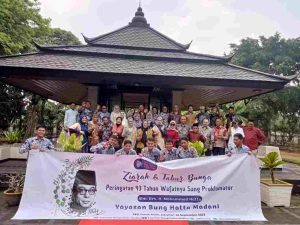Yayasan Bung Hatta Madani dan Universitas Bung Hatta Gelar Haul 43 Tahun Bung Hatta Sang Proklamator di TPU Tanah Kusir Secara Sederhana