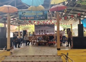Forum Komunikasi Intelektual Muda (FORKIM) Mengadakan Kegiatan Diskusi Dengan Tema “Tercemarnya Limbah Kali Bekasi Ancaman Terhadap Kota Bekasi, Siapa Yang Bertanggungjawab?” Di Hutan Kota Bekasi