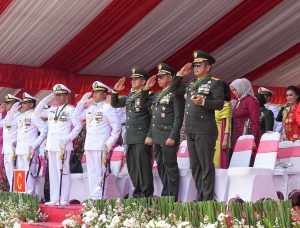 Pangkostrad Hadiri Upacara Peringatan Hari Ulang Tahun ke-78 TNl