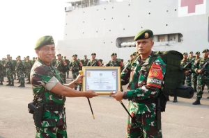 Pangdivif 2 Kostrad Pimpin Upacara Purna Tugas Satgas Pamrahwan Maluku dan Maluku Utara Yonarmed 1 Kostrad TA 2023