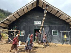 Peringati HUT Ke-78 TNI di Kab. Nduga, Papua, Julu Siri menyebarkan Kebahagiaan dan Harapan Baru kepada Warga