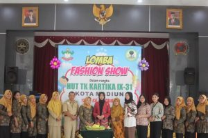 Peringatan HUT Ke-53 TK Kartika XI-31 Yonif 501 Kostrad Kota Madiun