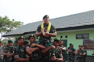 Raih Emas di Kejurnas Judo Piala Kasad, Sertu Made Disambut oleh Danyonif 305 Tengkorak dan Pasukan Tengkorak