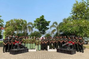 Yonzipur 10 Kostrad Melaksanakan Kegiatan Ziarah Dalam Rangka Perayaan HUT Ke-78 Zeni AD Tahun 2023