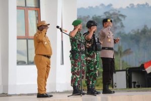 Dansatgas Mobile Yonif 411 Kostrad Hadiri Apel Gelar Pasukan Operasi Mantap Brata 2023-2024