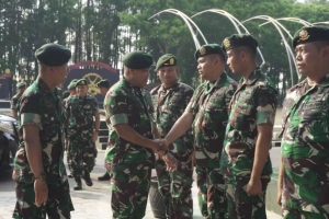 Kaskostrad Kunjungan Kerja ke Yonif 502 Divif 2 Kostrad