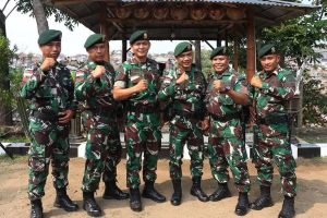 Danmenarmed 2 Putra Yudha Kunjungi Yonarmed 11 Kostrad