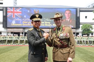 Kasad Anugerahkan Bintang Kartika Eka Paksi Utama Kepada Chief Of The Australian Army