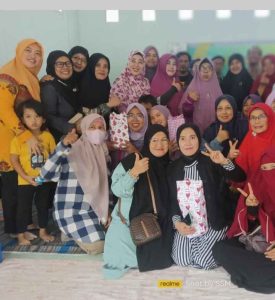 UNIVERSITAS BINA SARANA INFORMATIKA GELAR PELATIHAN PEMANFAATAN APLIKASI TIKTOK SEBAGAI MEDIA PEMASARAN PRODUK SALIMAH FOOD