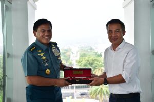 DANLANTAMAL III JAKARTA DAMPINGI KASAL MELAKSANAKAN KUNJUNGAN KERJA KE Pj. GUBERNUR JABAR