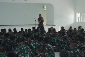 Danyonkav 1 Kostrad Berikan Jam Komandan Kepada Prajurit Petarung Lapis Baja
