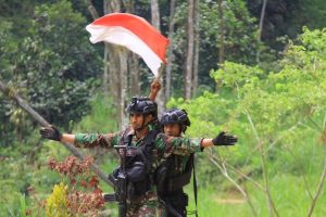 Pasukan Langit 501 Berikan Pengalaman Penugasan di Papua Kepada Yonif 503 Kostrad
