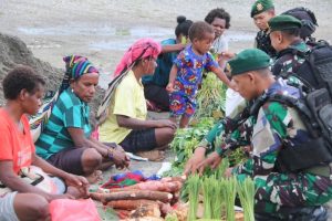 Mama-Mama Keneyam Bahagia, Hasil Buminya Diborong Pasukan Pandawa Kostrad