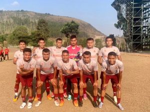 Laga Persahabatan Antara Yonif 321 dan Yonif 301 Kostrad Dalam Pertandingan Sepak Bola
