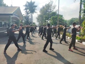 Prajurit Denhub Divif 2 Kostrad Berlatih Kemampuan Beladiri Taktis