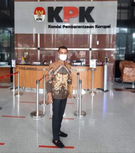 Kepastian hukum bagi dua tsk dana pen kab.muna terkesan obscure
