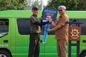 Penyerahan Bantuan Mobil Dinas Oleh Pj Bupati Bondowoso Kepada Danyonif 514 Kostrad