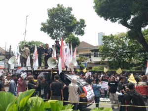 Gelar Aksi Turun ke Jalan, NCW Desak KPU Batalkan Pencalonan Prabowo-Gibran di Pilpres 2024