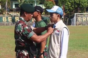 Yonkes 2 Kostrad Laksanakan Latihan Dasar Kepemimpinan Siswa (LDKS) Calon Pengurus OSIS SMKN 1 Batu