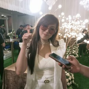 Ting Ting Menghadiri Peresmian Klinik DEVYA AESTHETIC DENTAL & IMPLANT CENTER Di Jakarta