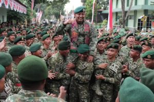 Serah Terima Jabatan Komandan Batalyon Armed 6 Kostrad