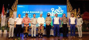 Melalui Safety Riding dan Safety Campaign, Jasa Raharja Dorong Tokoh Adat Denpasar Jadi Agen Keselamatan Berlalu Lintas