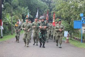 Tradisi Penyambutan Calon Komandan Batalyon Bekang 1 Kostrad