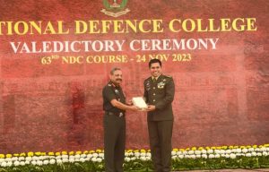 *Membanggakan, Salah Satu Perwira Terbaik TNI AD Raih Book Prize Award National Defence College India*