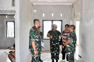 Pangdivif 3 Kostrad Tinjau Langsung Pembangunan Rumah Dinas Divif 3 Kostrad