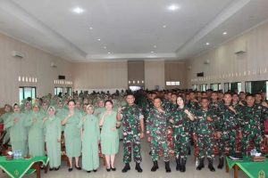 Cegah Pelanggaran, Yonbekang 1 Kostrad Galakkan Kegiatan Bintal Fungsi Komando kepada Prajurit dan Persit