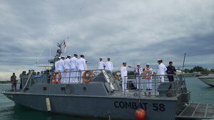 Danlanal Bintan Pimpin Upacara Tabur Bunga di Perairan Tanjung Uban Dalam Rangka Hari Armada RI Ke-78 Tahun 2023