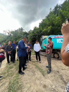 Surat Terbuka Untuk Presiden, Permainan Lelang Menangkan Pihak Asing