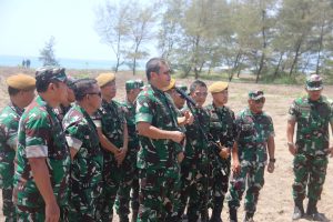 Kaskostrad Dampingi Kasad Tinjau Latbakjatrat Yonarmed 1 Kostrad