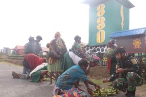 Program BOHAI Satgas Yonif 330 Kostrad Terus Digelar, Hasil Bumi Mama Papua Ludes Terjual
