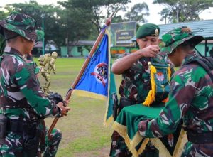 Yonif 754 Kostrad Gelar Serah Terima Bendera Kompi Terbaik di Gelaran Lomba HUT ke-19 Yonif 754 Kostrad
