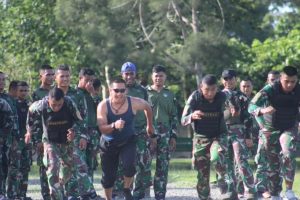Danbrigif 20 Kostrad Pimpin Prajurit Iyako Pelatihan Bina Fisik dan Bela Diri Militer Taktis