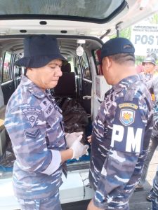 Tim SFQR Lanal Banjarmasin Evakuasi ABK Tug Boat Bintang Karisma 5