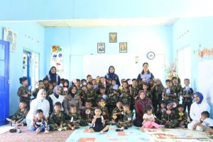 TK Kartika IX-25, Terima Pengenalan Rambu-rambu Lalu Lintas Dari Polres Salatiga