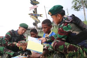 Jhon Murib : Abang Kostrad, Sa Senang Belajar Sambil Bermain di Pos