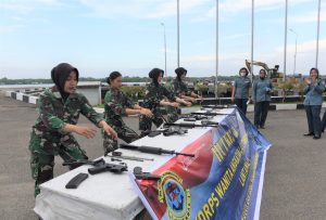 Sambut Hari Ulang Tahun Ke-61, Srikandi Laut Lantamal I Gelar Lomba Bongkar Pasang Senjata