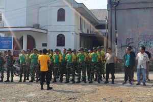 Batalyon Kesehatan 1 Kostrad Melaksanakan kegiatan Karya Bakti