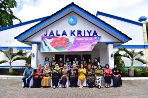 KETUA KORCAB III DJA I MEMBUKA PELATIHAN SCULPTURE BROOCH SESI-3