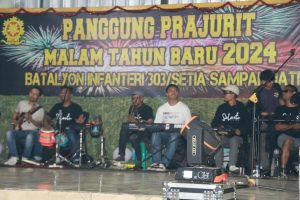 Kemeriahan Malam Tahun Baru di Yonif 303 Kostrad