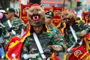 Raksaka Bahana Sabaddha Yudha, Drumband Yonif 514 Kostrad Menghibur Masyarakat di Kabupaten Bondowoso
